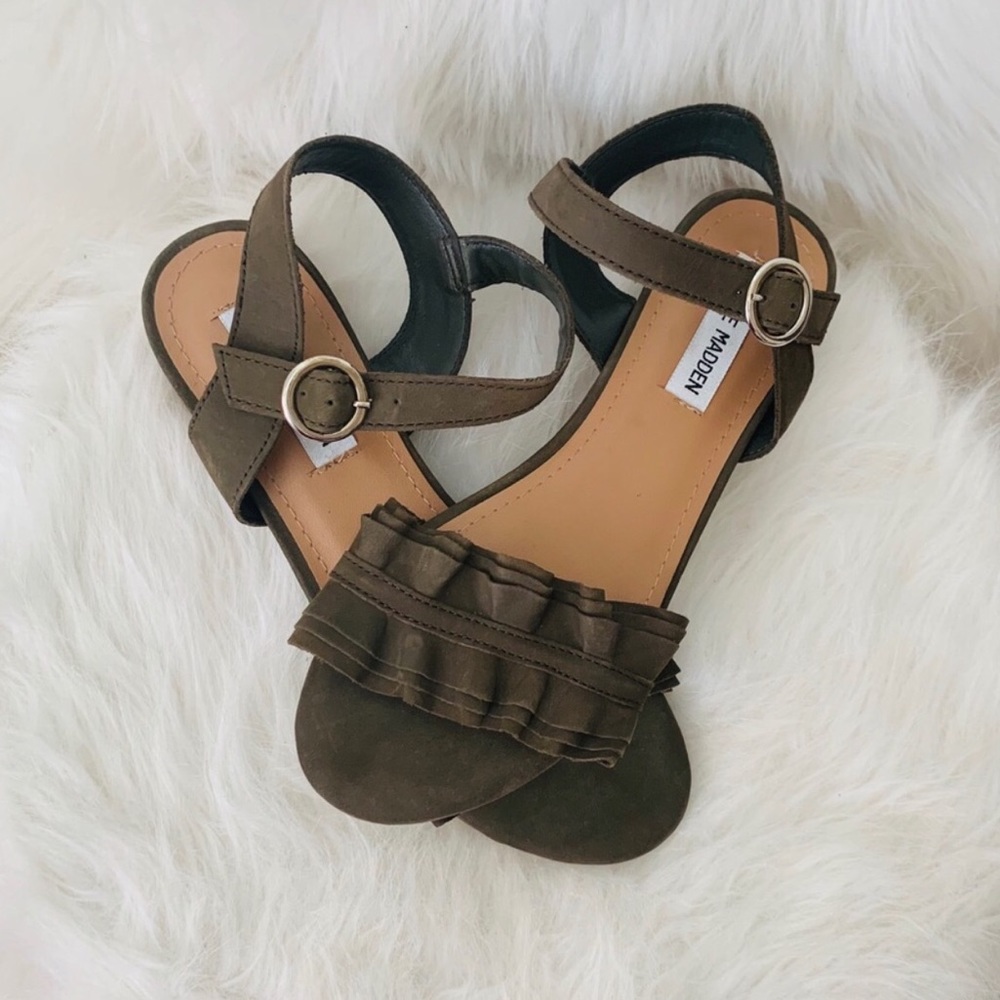 Steve Madden, Ohh-So-Pretty Olive Suede Sandals 7 - Picture 1 of 8